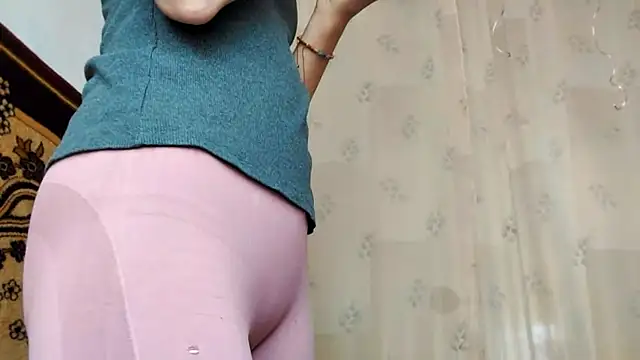 LunaLadayのライブチャットルーム
