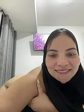 غرفة دردشة Layla_kaderr المباشرة
