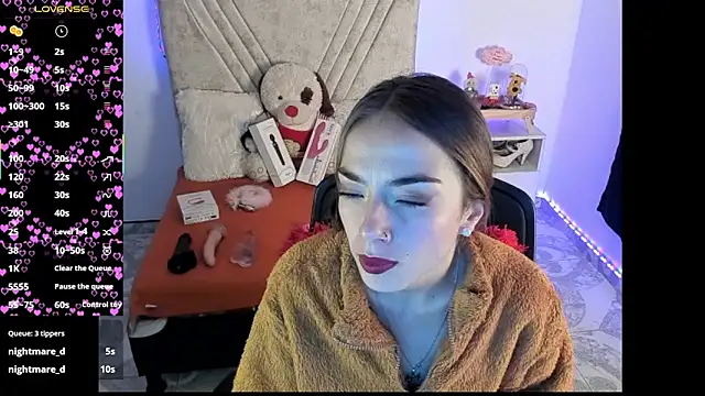 Mia_Victoria22 élő chatszobája