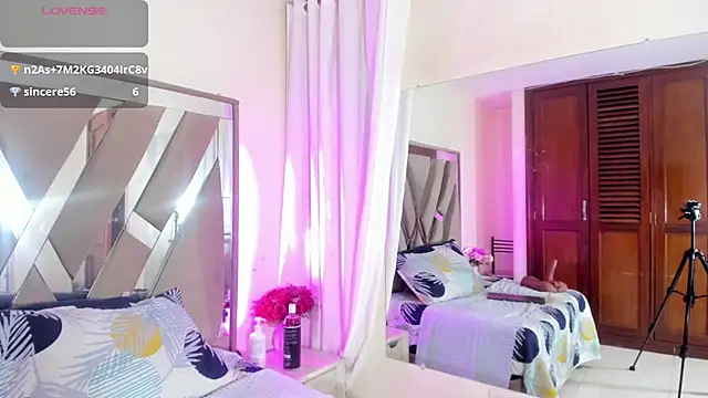 Phòng Chat Trực Tiếp casey_lorens