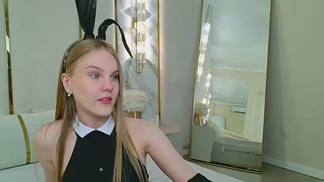 Lili_Lohan Live Chatrum