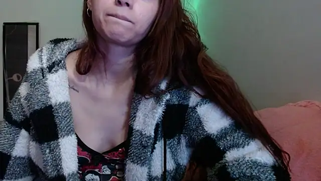 holy_juli Cameră chat live