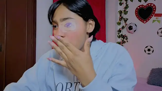Chat soba uživo modela PaulaCutexs