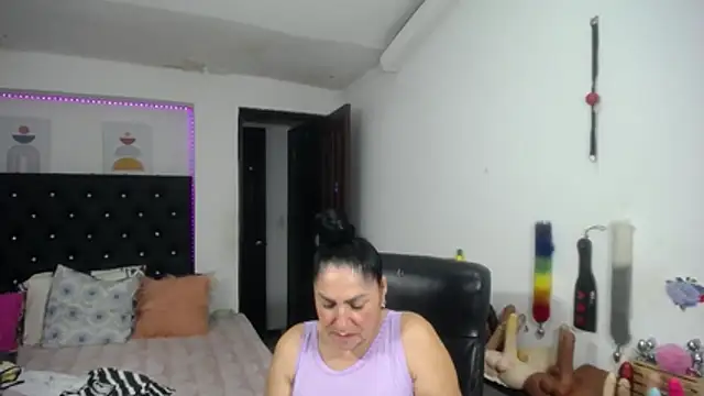 Chat soba uživo modela mature_bigboobs10