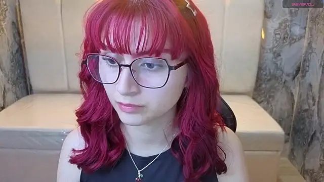 Queen_Red_v – live chatrum