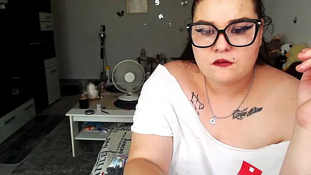 RosseDilan's Live Chat Room