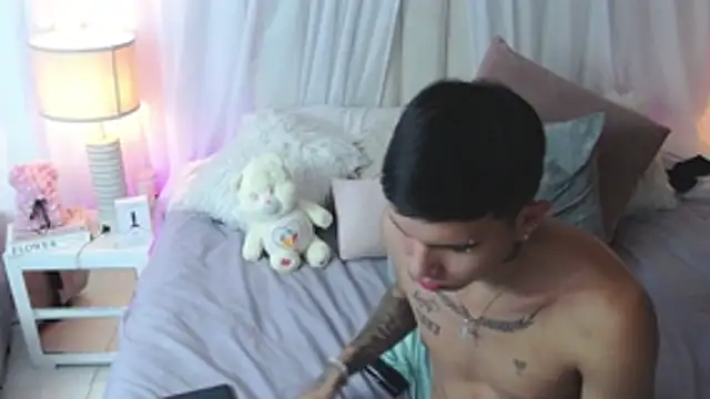 Sala de chat en directo de skoook_gray_