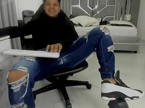 Sala de chat ao vivo de master_leather