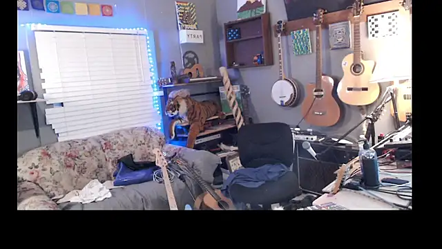 itsjameswebbscope 现场聊天室