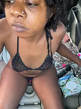 Ebony_Queeen live-chat rom