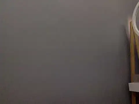 Phòng Chat Trực Tiếp QueenBeeBae
