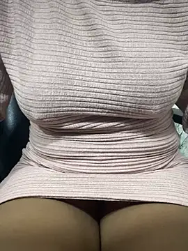 Phòng Chat Trực Tiếp Millie246