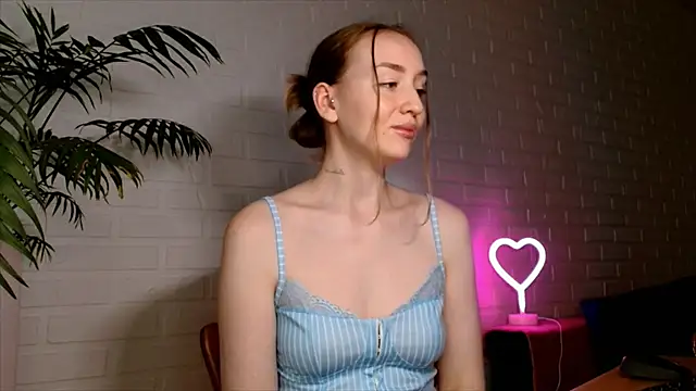 WhitePrincessLuna чат на живо