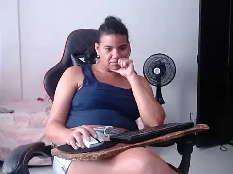 Adriana_0312 Live Chatraum
