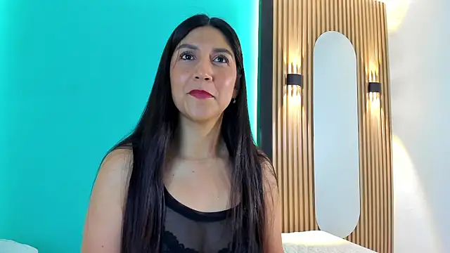 Nayara22_'s Live Chat Room