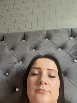Show webcam porno en direct de naughtycherryxxx