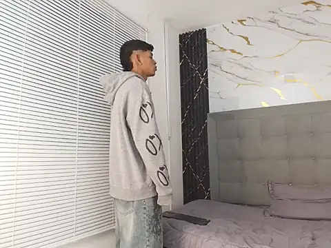 nova_mitchell7 现场聊天室