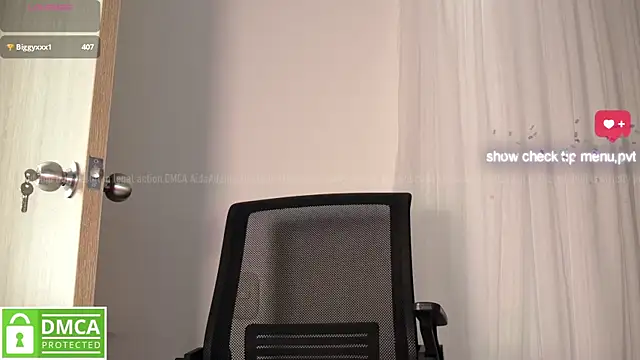 Živá chatovací místnost aidaadams
