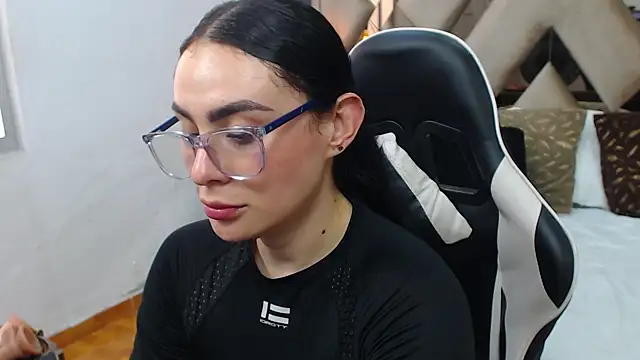 MartinaaFit Adlı Modelin Canlı Sohbet Odası