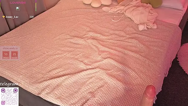 Pokój czatu na żywo – lilly_Cherry_