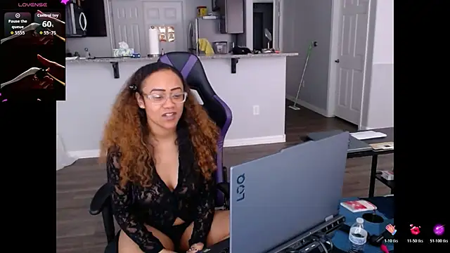 Sala de chat ao vivo de ReeseZen