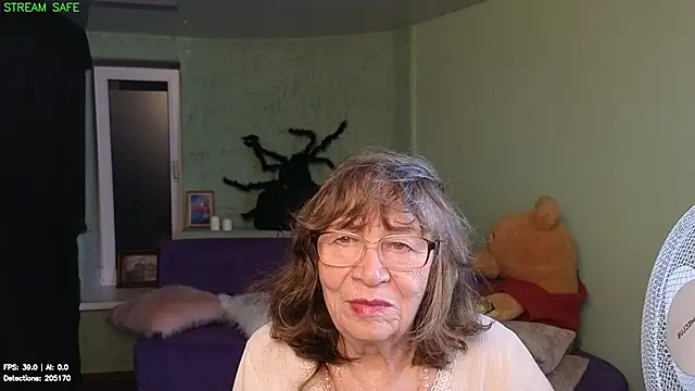 Betty_Brick 现场聊天室