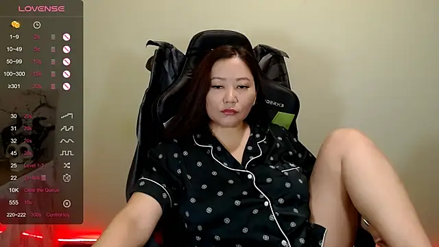 LisaAsianFlower Live Chatrum
