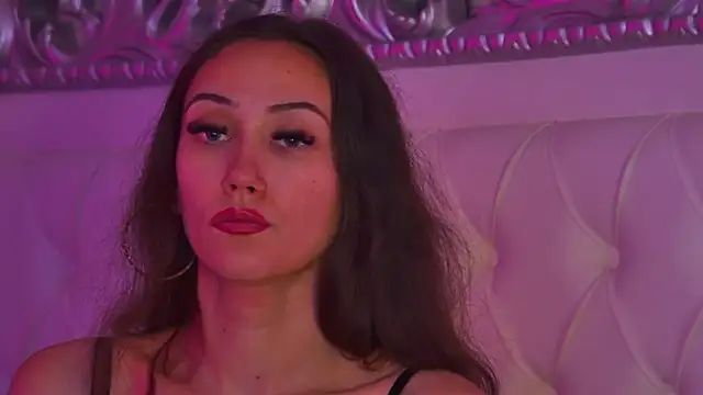 غرفة دردشة AliceMunro المباشرة