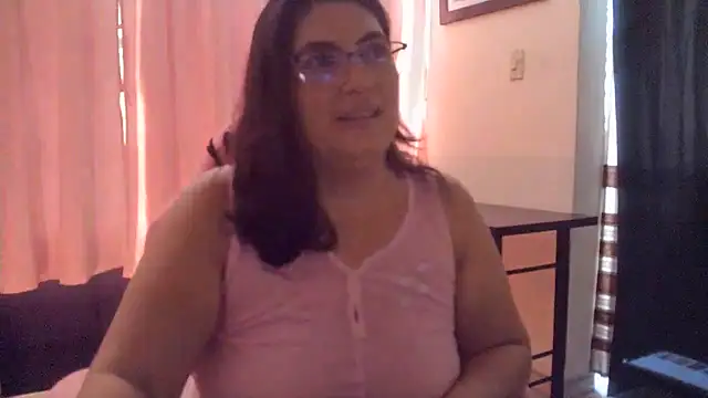 غرفة دردشة lina_maria99 المباشرة