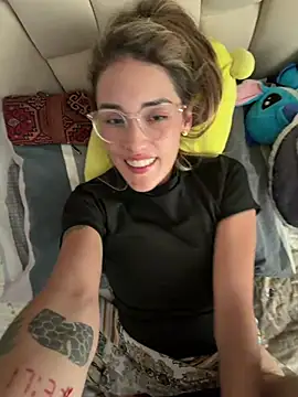 غرفة دردشة Kutty_Bunny المباشرة