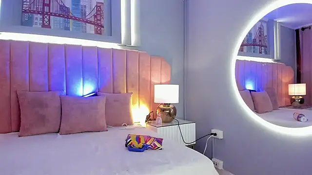 Chat soba uživo modela shelley-fox