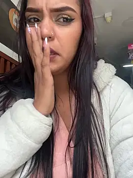 Sara-77 Cameră chat live