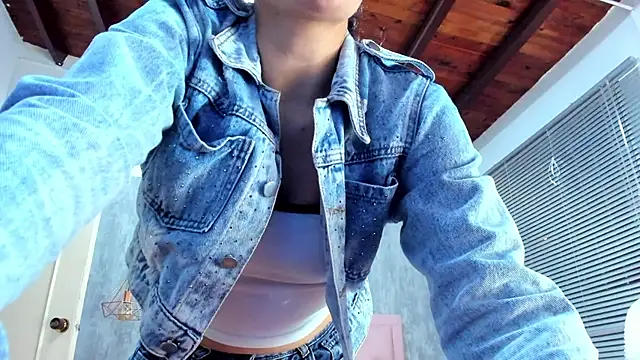 naomidibello Live Chatraum