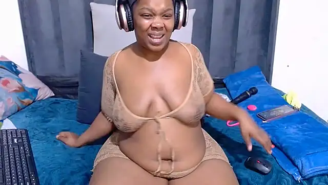 BigbootyNickyx – live chatrum