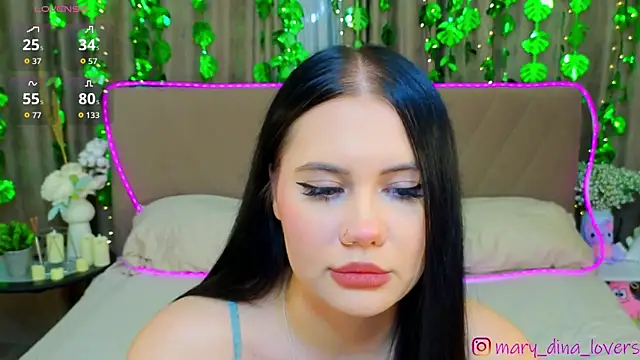 غرفة دردشة MaryYetes المباشرة