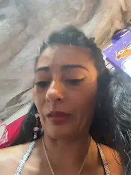 IsabellaMariet Adlı Modelin Canlı Sohbet Odası