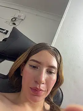 blondie_dity_squirt Adlı Modelin Canlı Sohbet Odası