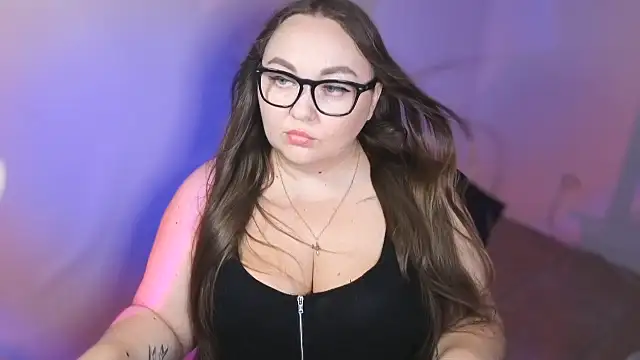 MiaxBBW Adlı Modelin Canlı Sohbet Odası