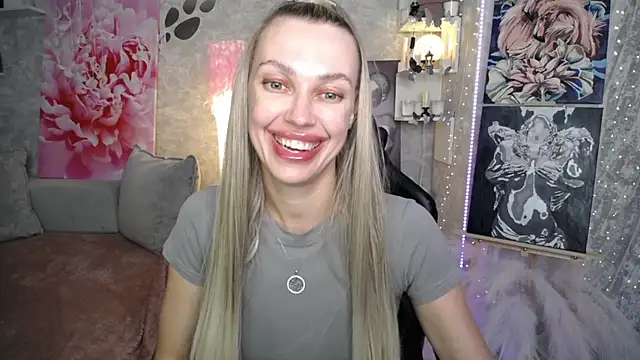 חדר צ'אט בשידור חי של NickyAdamidi