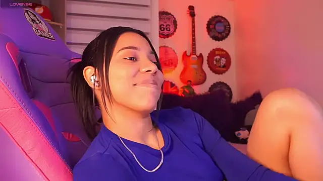 חדר צ'אט בשידור חי של madelyn_rose_