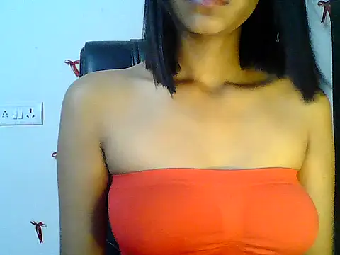 Hot_Deepansi02's Live Chat Room