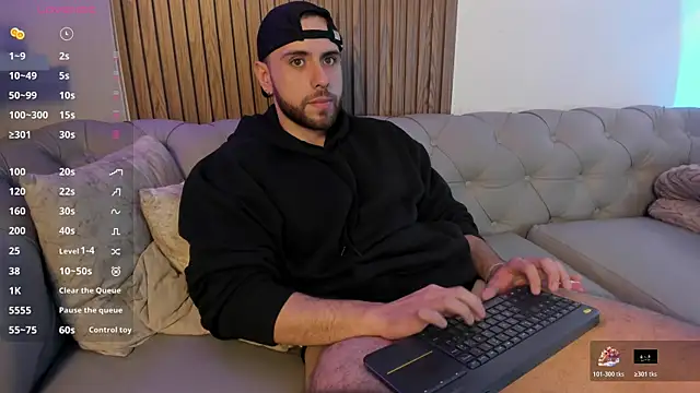 Maximo_Wolff Live Chatrum