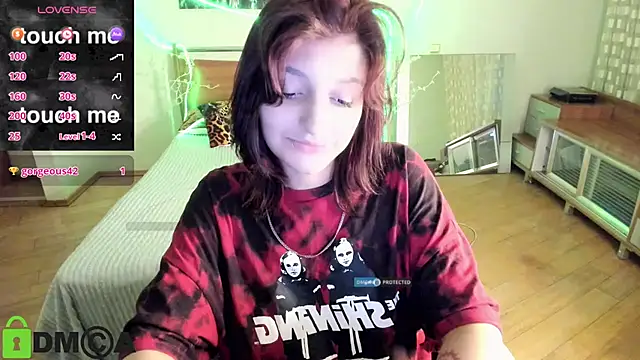 A_Skyy লাইভ চ্যাট রুম
