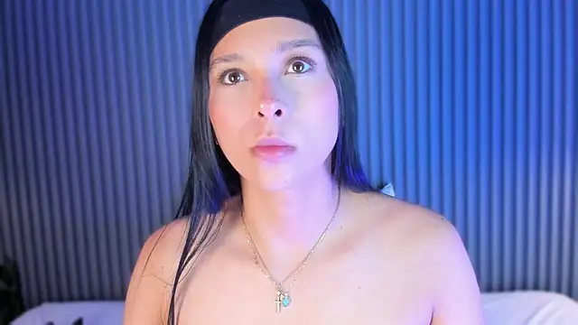 Chat soba uživo modela MiaCollson