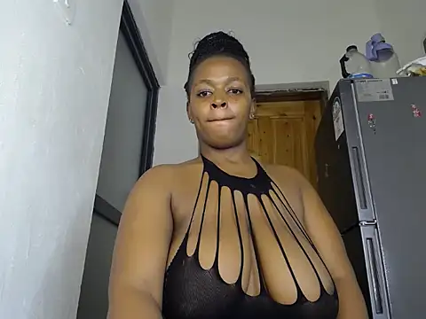 Curvy_Scarlet Adlı Modelin Canlı Sohbet Odası