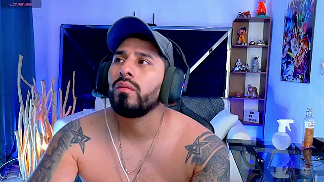 Chat soba uživo modela Maximo__Vlda