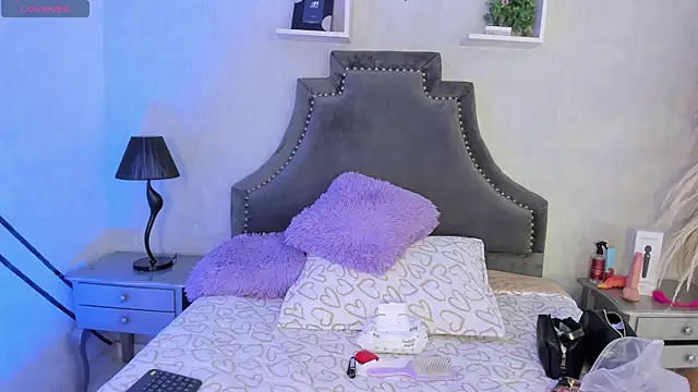 SarahCastro1_ live-chat rom