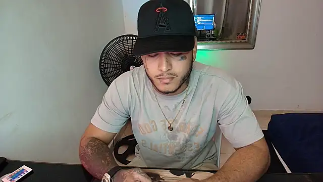 crow_black00 Live chatroom