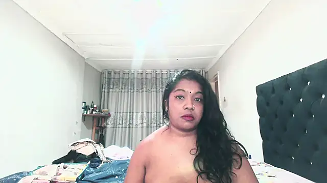 Indianmayaxoxo Adlı Modelin Canlı Sohbet Odası