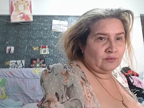 Perla1981-- Adlı Modelin Canlı Sohbet Odası